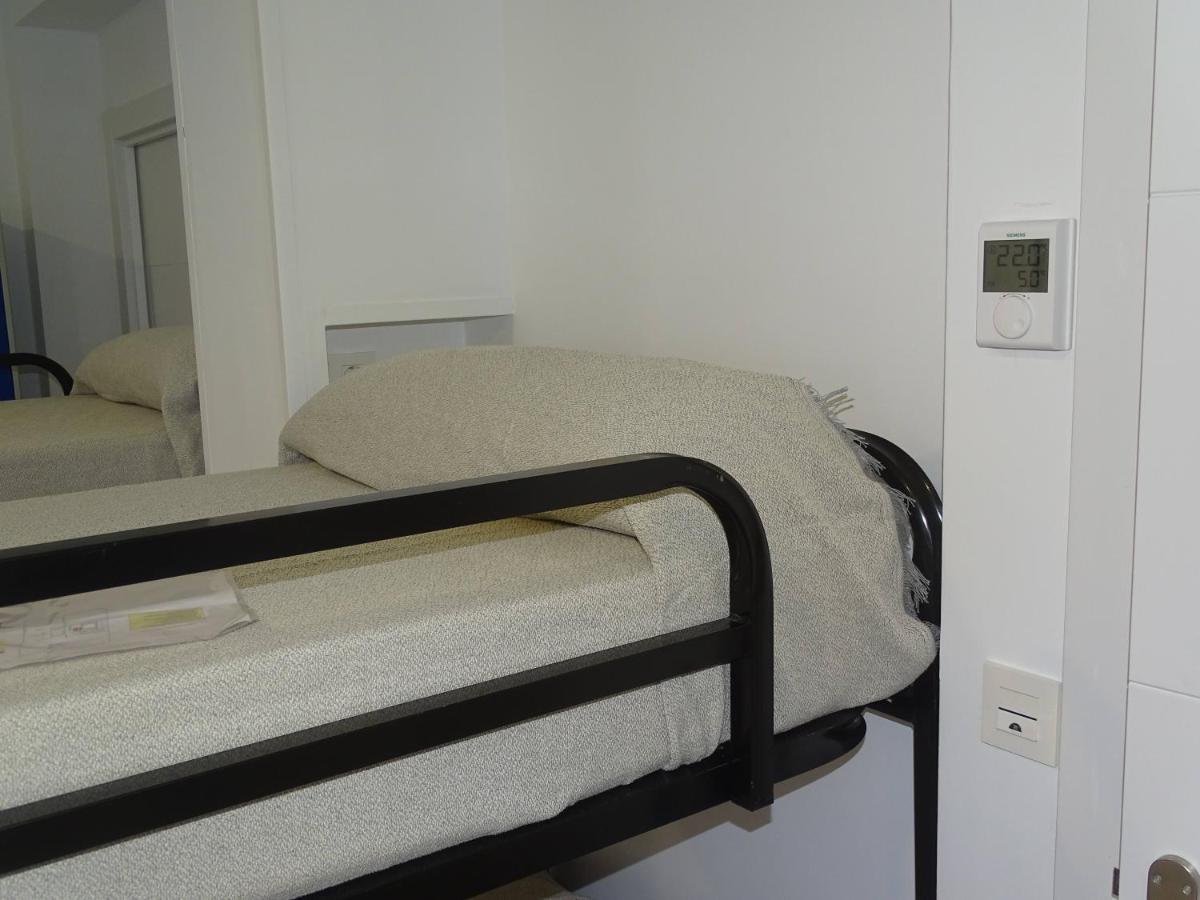 Albergue Roma โปลา เด เลนา ภายนอก รูปภาพ